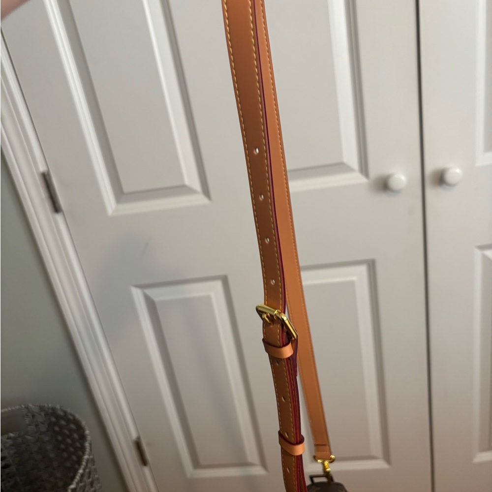 Louis Vuitton Brown Monogram St. Cloud Crossbody bag - Picture 14 of 16